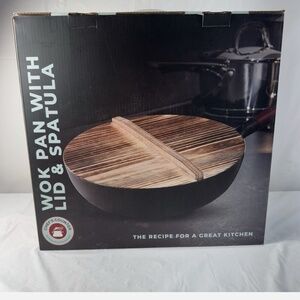 New- wok pan with lid & spatula